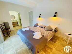 Tempur-Pedic beds, individually decorated, individually furnished - Le Moulin du Vivier (Saint-Martin-Lalande)
