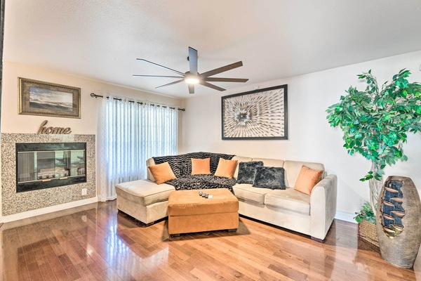 Las Vegas Vacation Rental | 2BR | 2BA | Step-Free Access | 1,200 Sq Ft