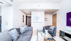 Comfort Apartment | 2 bedrooms, in-room safe, individually decorated, individually furnished