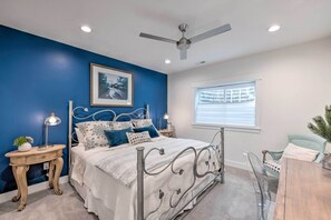 2 bedrooms, desk, travel cot, Internet - Vibrant Chic Home ~ 20 Mi to Salt Lake City! (Draper)