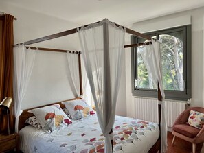 6 chambres, lit parapluie, Wi-Fi gratuit, draps fournis