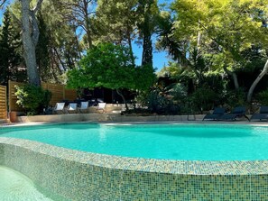Outdoor pool - Art Deco villa near the sea at the entrance to the Parc des Calanques (La Ciotat)