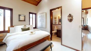 2 bedrooms, desk, iron/ironing board, travel cot