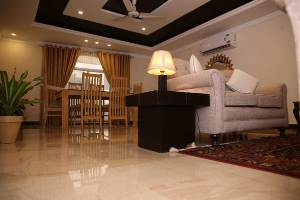 Lobby - 3 Bedroom Apartment DHA Ph-1 (Lahore)
