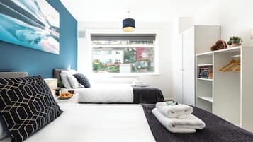 3 Schlafzimmer, Schreibtisch, BĂŒgeleisen/BĂŒgelbrett, Reisekinderbett