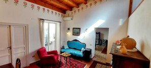 Books - Vucciria's Holiday Home  (Palermo)