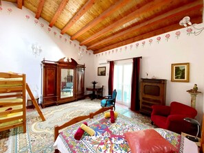 4 bedrooms, iron/ironing board, free WiFi, bed sheets - Vucciria's Holiday Home  (Palermo)