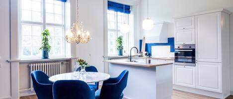 Căn hộ có thiết kế đặc sắc | Hiên