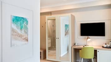 Quarto | Frigobar, escrivaninha, quartos à prova de som, Wi-Fi de cortesia
