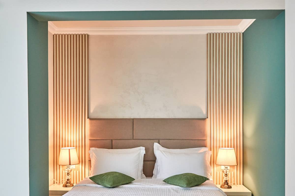 Room | Minibar, desk, soundproofing, free WiFi