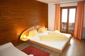 1 quarto, berço de viagem, Wi-Fi de cortesia, roupa de cama