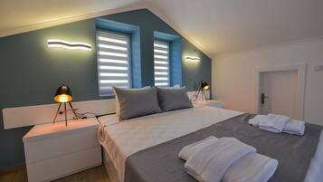 4 slaapkamers, een strijkplank/strijkijzer, reisbedje, gratis wifi