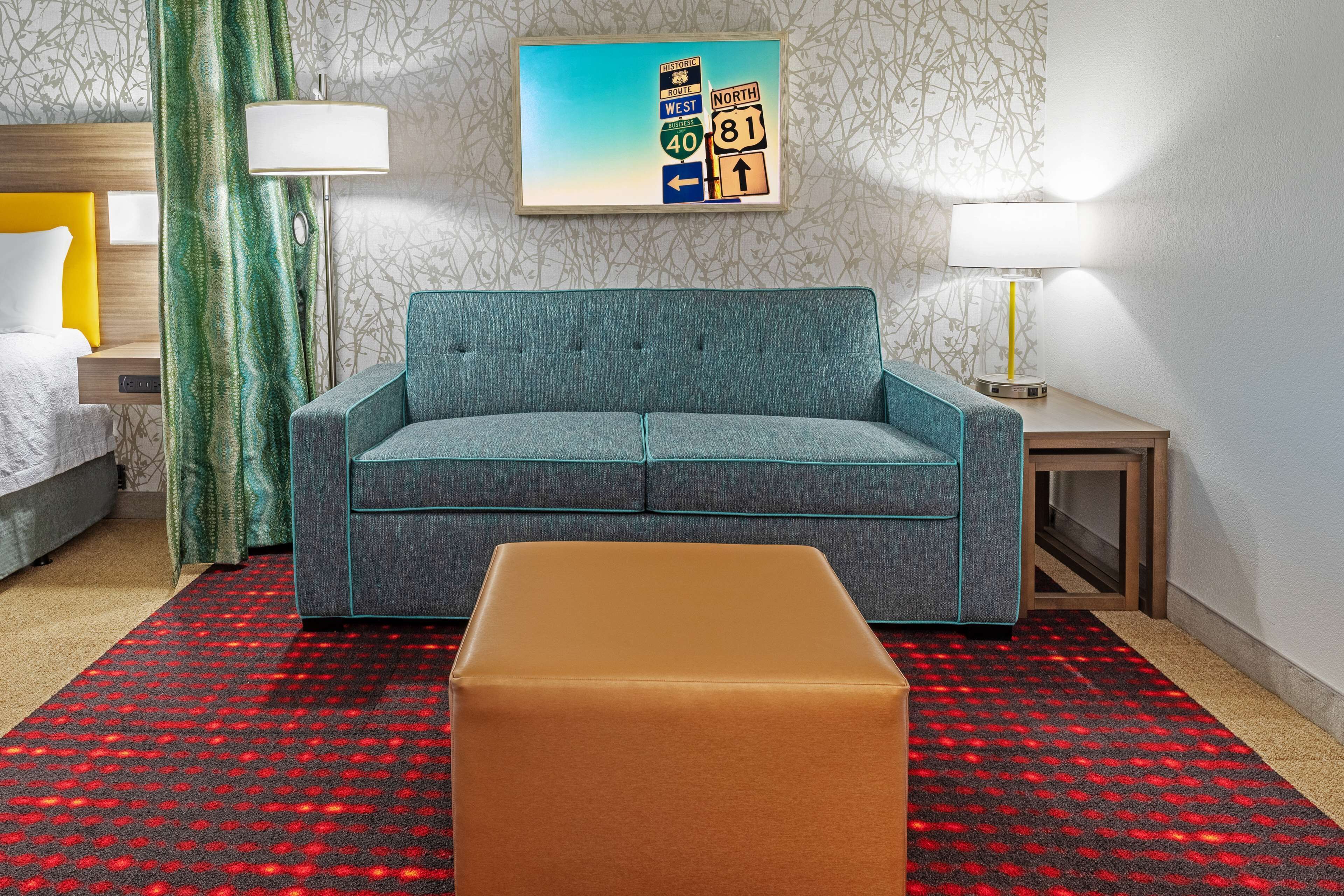 room, 2 queen beds, accessible (roll-in shower) | living area