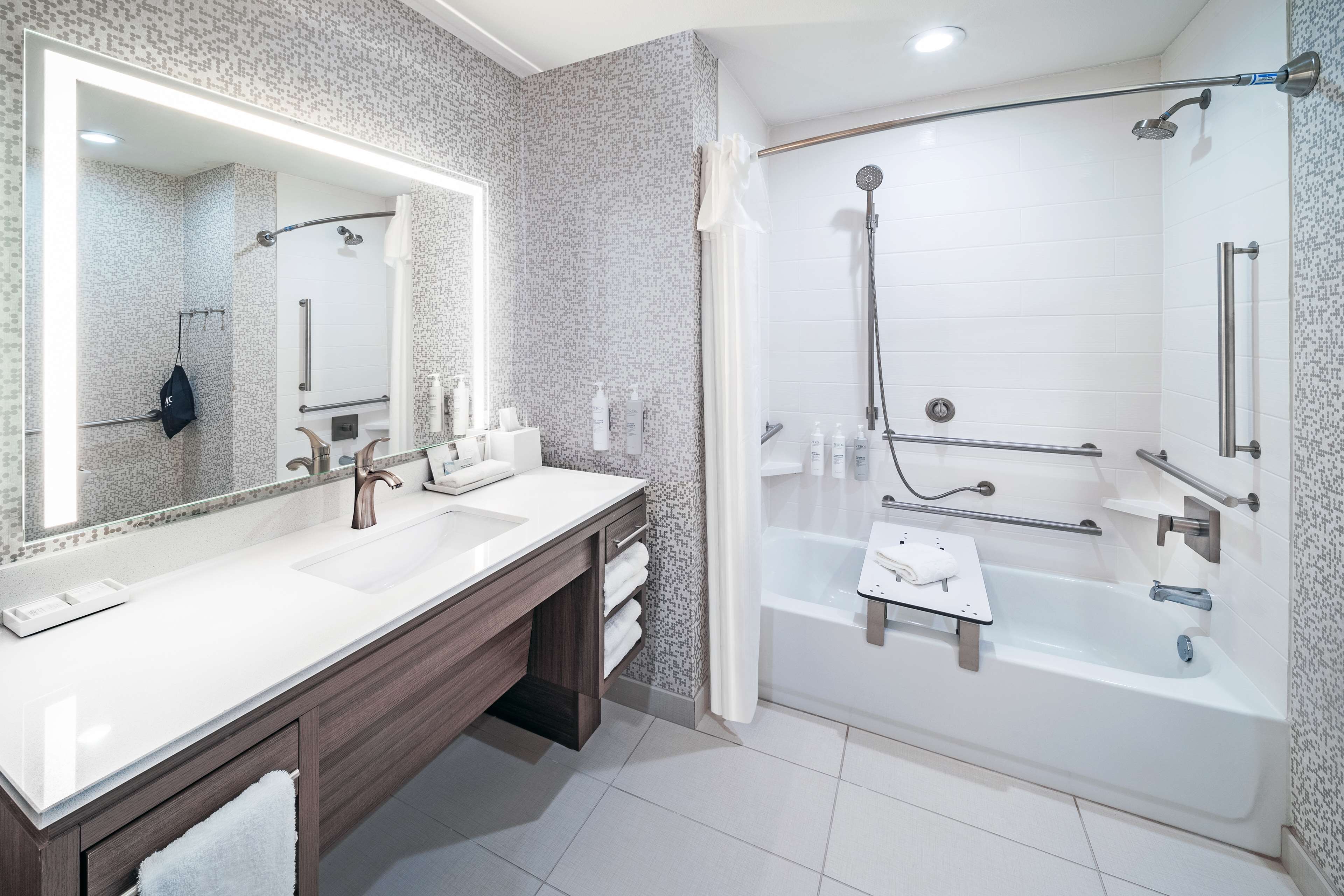 studio suite, 1 king bed, accessible, bathtub | bathroom | combined shower/bathtub, towels