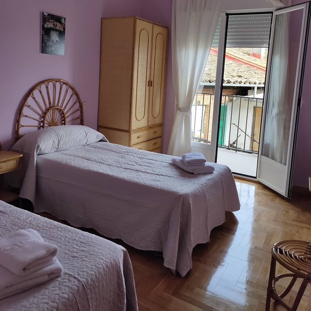 4 chambres, fer et planche à repasser, lit parapluie, Wi-Fi