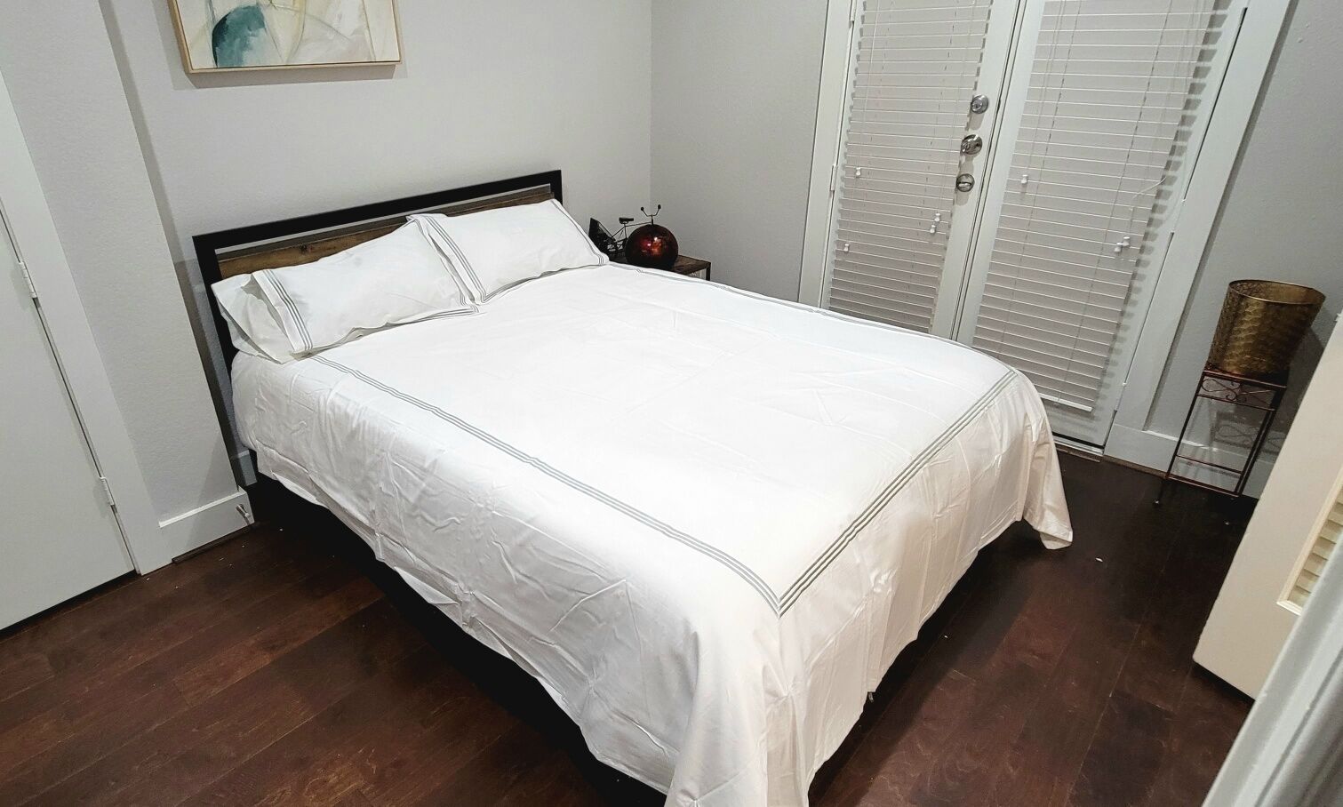 3 BR 2200 sq ft Downtown gated luxury town home adjacent to listing 1062023
