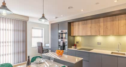 Celador Apartments - Bond House