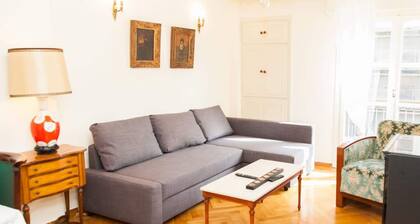 Renovated apt in the Heart of Piraeus