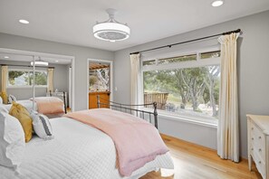 4 habitaciones, tabla de planchar con plancha, wifi y ropa de cama 