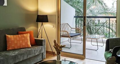 Phaedrus Living: City View Luxury Iras Flat 102