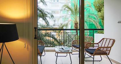Phaedrus Living: City View Luxury Iras Flat 102
