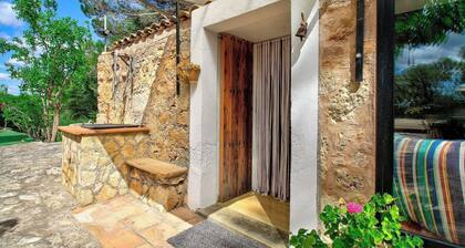 Can Garbeta by Rentallorca