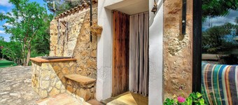 Can Garbeta by Rentallorca