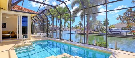 Una piscina riscaldata