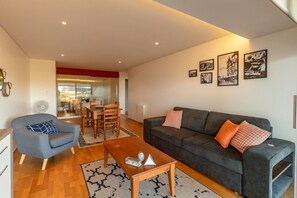 House | 2 bedrooms - Quinta do Mar - Watch The Sun Rise Over The Ocean (Angra do Heroismo)