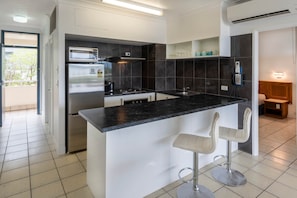 Fridge, oven, stovetop, toaster