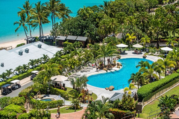 Pool - Whitsunday Apartment West 402 (Hamilton Island)