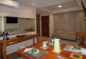 デラックス アパートメント 1 ベッドルーム | リビング エリア