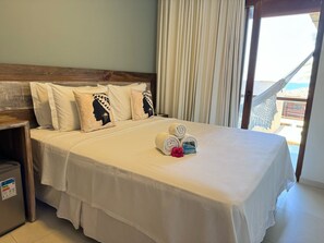 シニア ダブルルーム | WiFi (無料)、ベッドシーツ