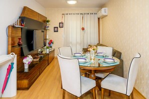 Eenvoudig appartement | Dineren