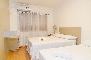 Eenvoudig appartement | Een strijkplank/strijkijzer, gratis wifi, beddengoed