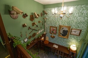 Quầy tiếp tân