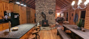 Private Mountain Log Home