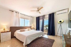 3 bedrooms, in-room safe, iron/ironing board, free WiFi