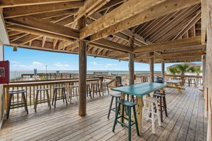 Outdoor dining - Canal-Side Condo w/ Free Beach Service (Destin)