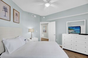3 bedrooms, iron/ironing board, free WiFi, bed sheets - The Palms 802 by Liquid Life (Orange Beach)