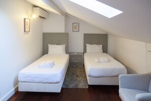 2 chambres, fer et planche à repasser, Wi-Fi gratuit, draps fournis