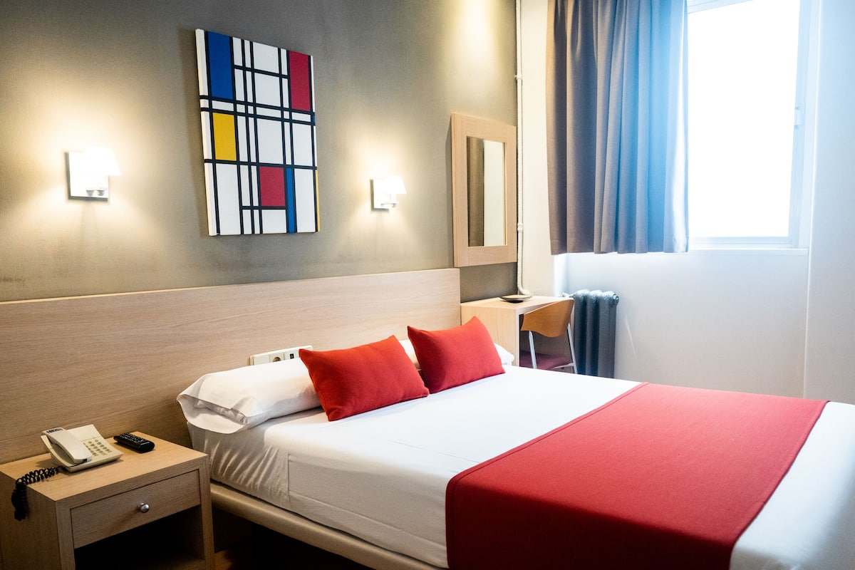 Kamar Single Standar | Brankas, meja kerja, ruang kerja ramah laptop, dan Wi-Fi gratis