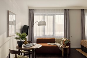 Apartment Accessible | Bathroom | Free toiletries, hair dryer, towels, soap - Cove Centrum (The Hague)