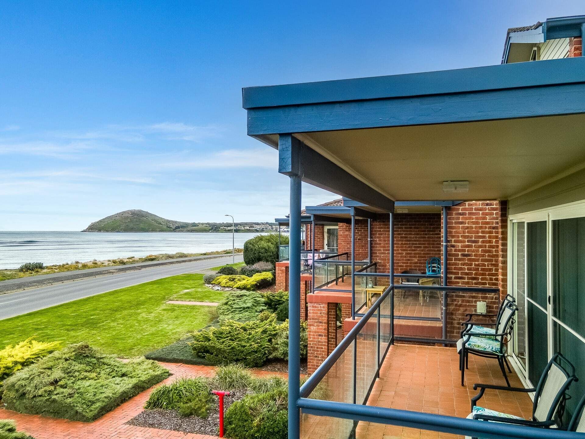 Encounter Views - Luxury - Beachfront - Wi-Fi