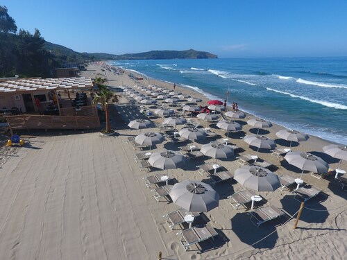 Residence with apartments by the sea - Beach between Palinuro and Caprioli