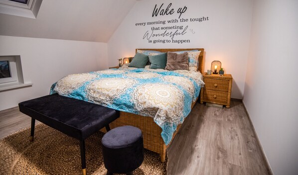 3 bedrooms, iron/ironing board, travel crib, WiFi