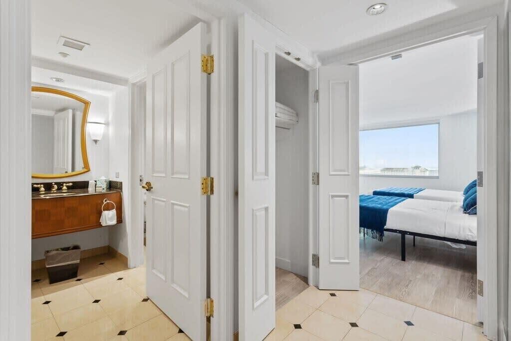 3 dormitorios, escritorio, tabla de planchar con plancha y wifi