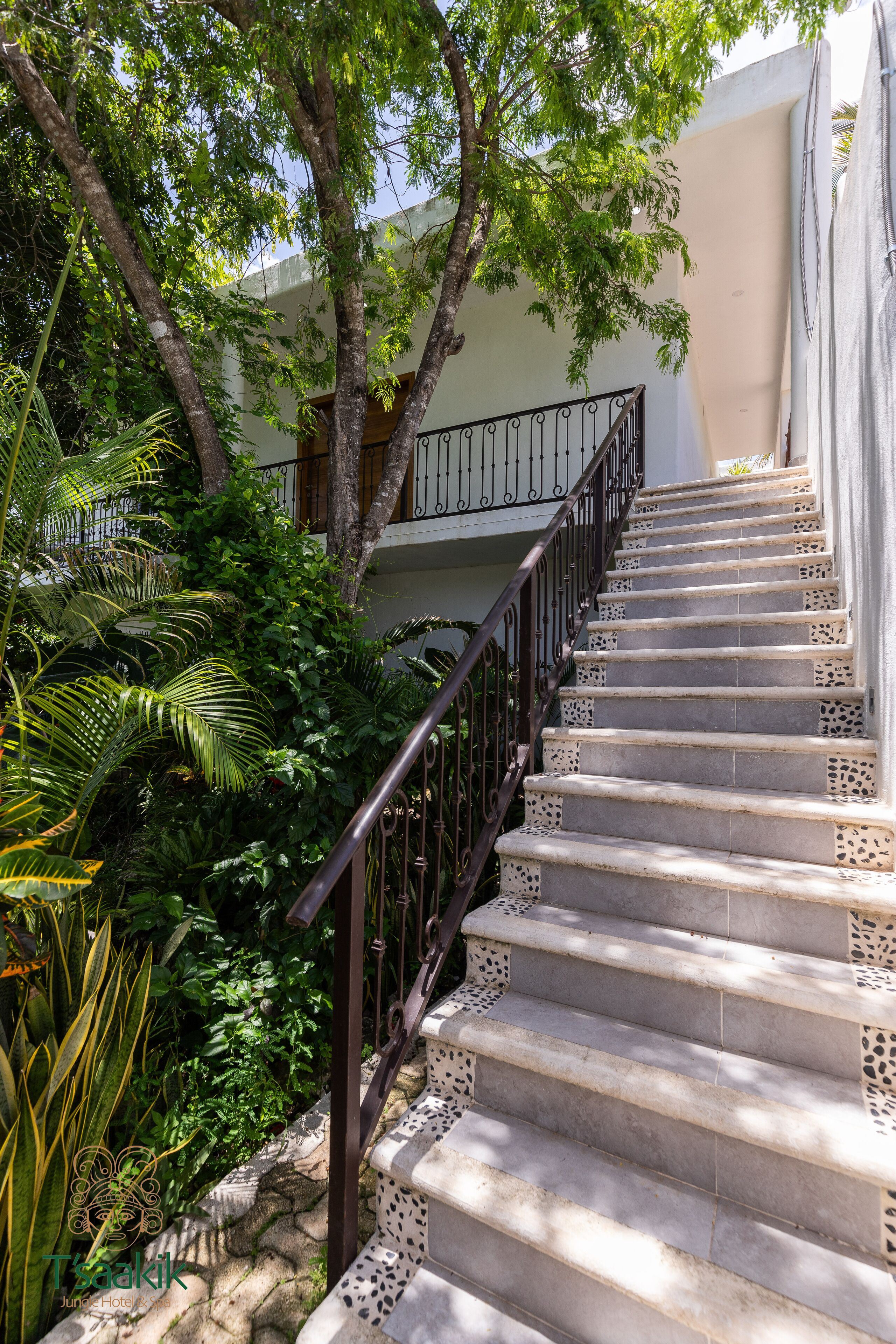 royal studio suite, jetted tub | egyptian cotton sheets, premium bedding, down duvets