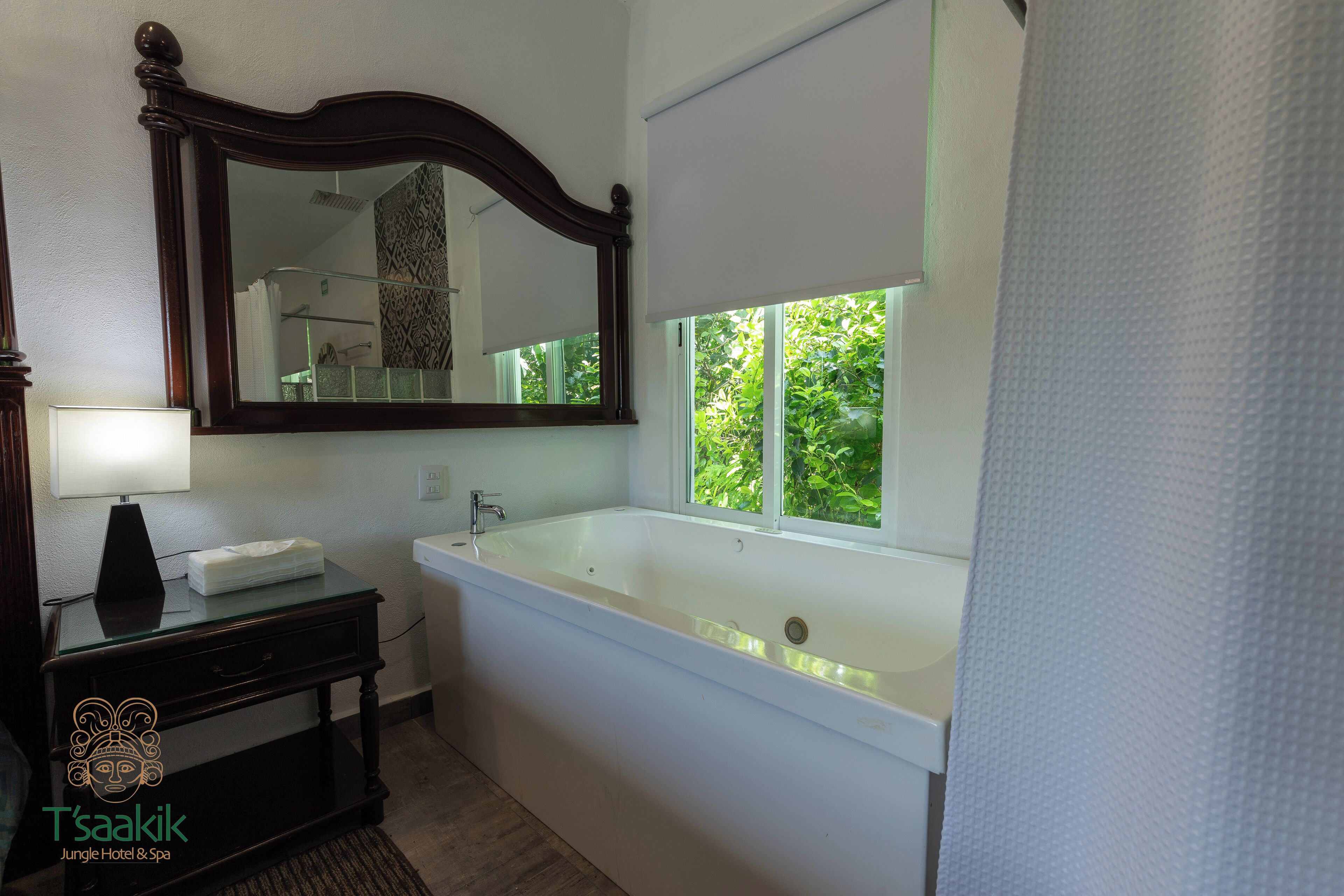 deluxe suite, balcony | egyptian cotton sheets, premium bedding, down duvets