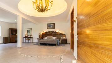 Royal-Studiosuite, Whirlpool